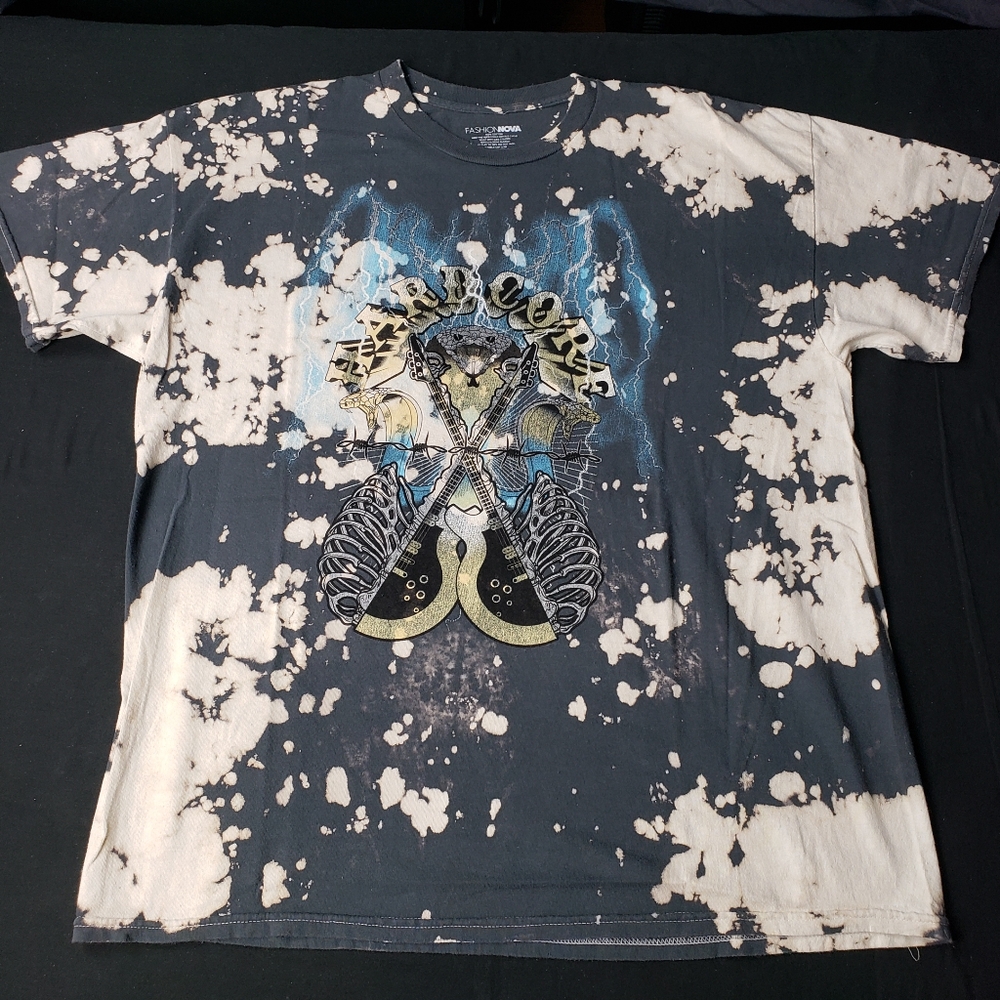 Fashion Nova Bleached Dye Hardcore Cobra Mens Large T-Shirt